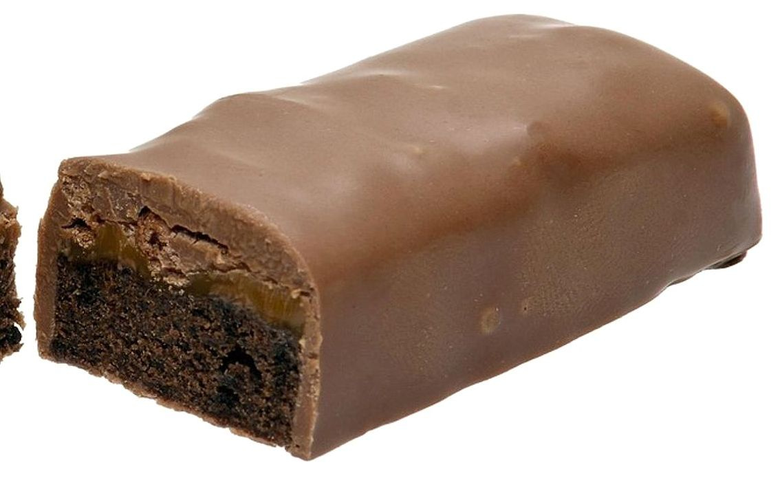 Bombones de chocolate artesanal en un plato